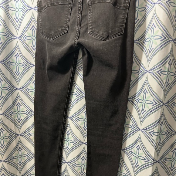 Women's Black Denim EXPRESS Jeans w/ Skinny Fit and 5 Pockets Great Condition - Picture 2 of 5